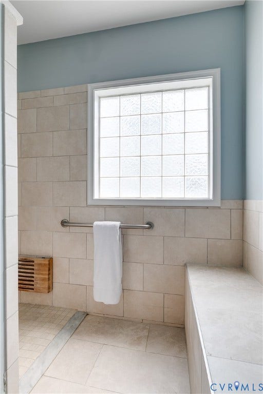 Primary En-Suite Shower - Wheelchair Accessible.