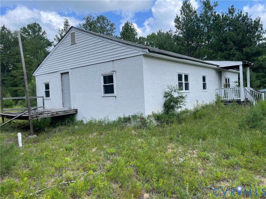 Property photo for 161 Sparrow Lane, Aylett, VA