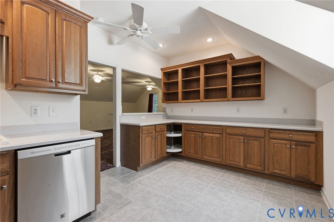 2065 Garrett Lane, Powhatan, VA 23139 Great kitchenette with full dishwasher and refrigerator.