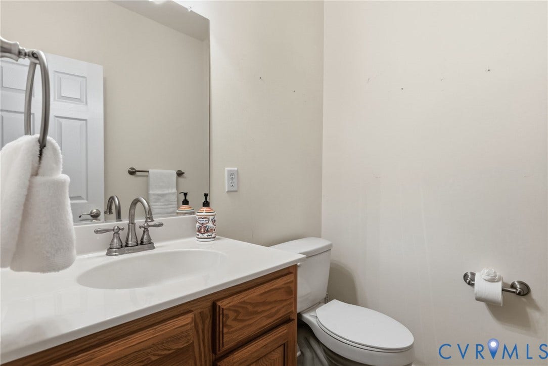 2065 Garrett Lane, Powhatan, VA 23139 Powder room off of entertainment room.