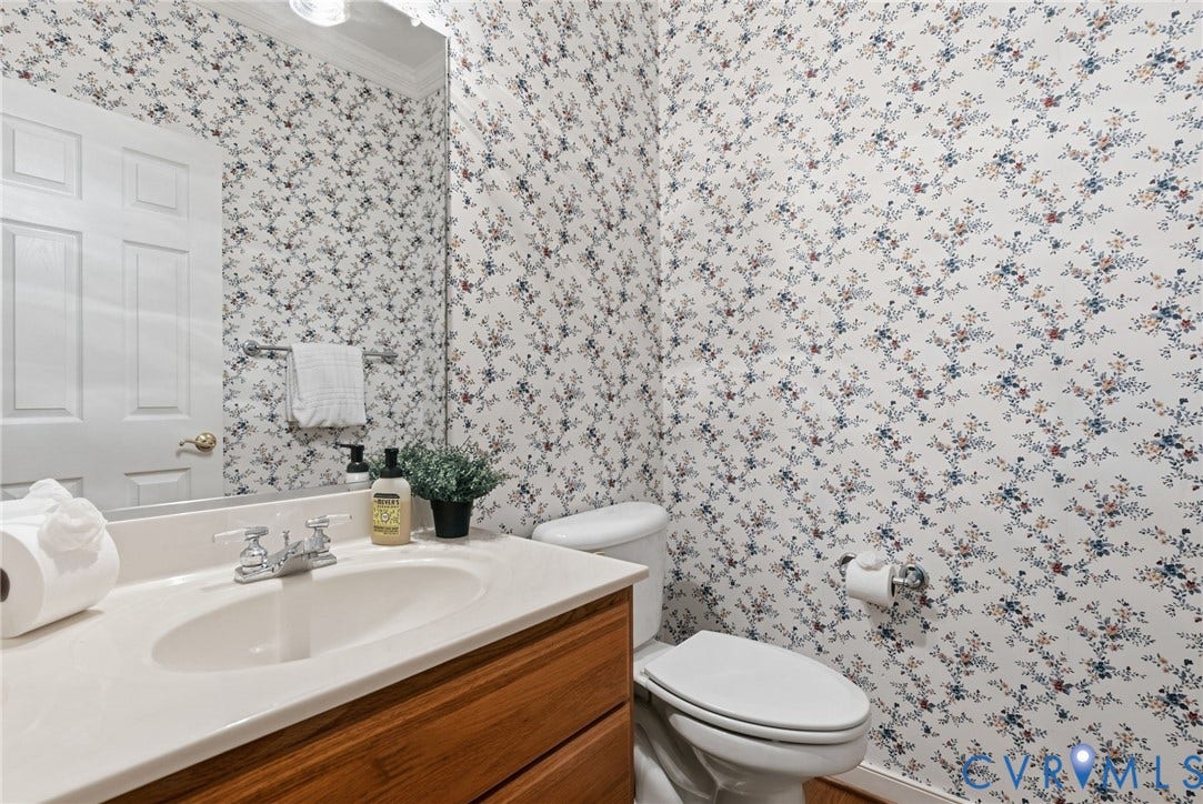 2065 Garrett Lane, Powhatan, VA 23139 Secondary first floor powder room.