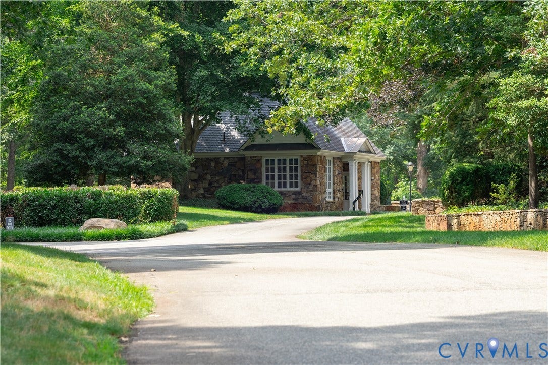 2005 Wilkhaven Terrace, Powhatan, VA 23139 Gated entrance