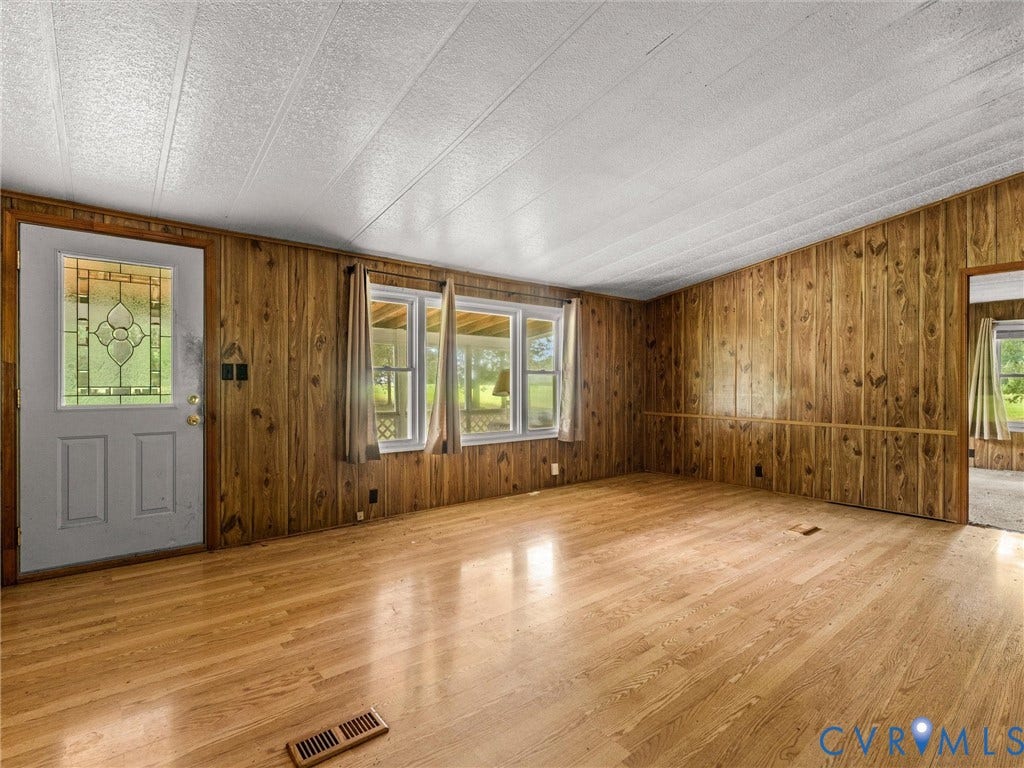 7215 Dennisville Road, Amelia, VA 23002 7215 Dennisville Road, Amelia, VA 23002