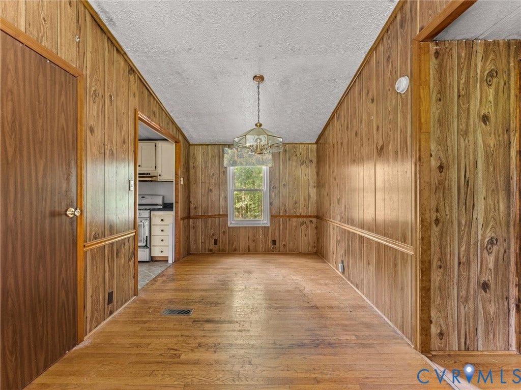 7215 Dennisville Road, Amelia, VA 23002 7215 Dennisville Road, Amelia, VA 23002