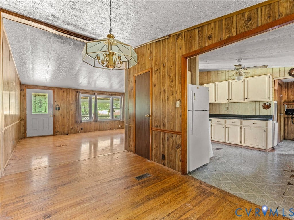 7215 Dennisville Road, Amelia, VA 23002 7215 Dennisville Road, Amelia, VA 23002