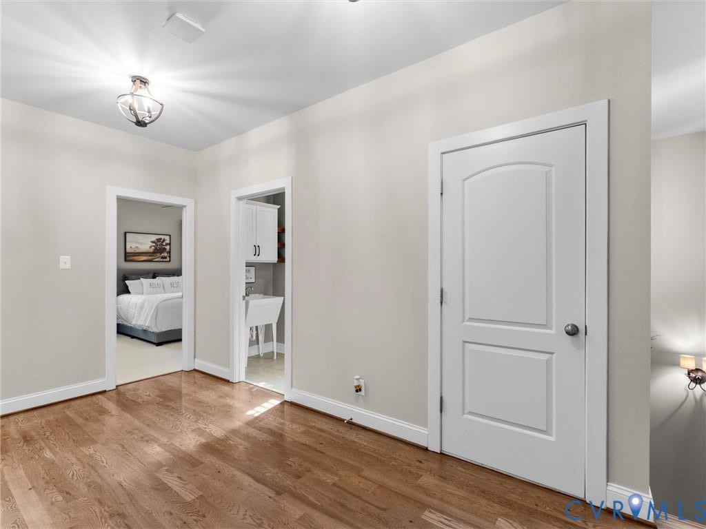 16419 Binley Road, Hallsley, Midlothian, VA 23112 2nd Floor