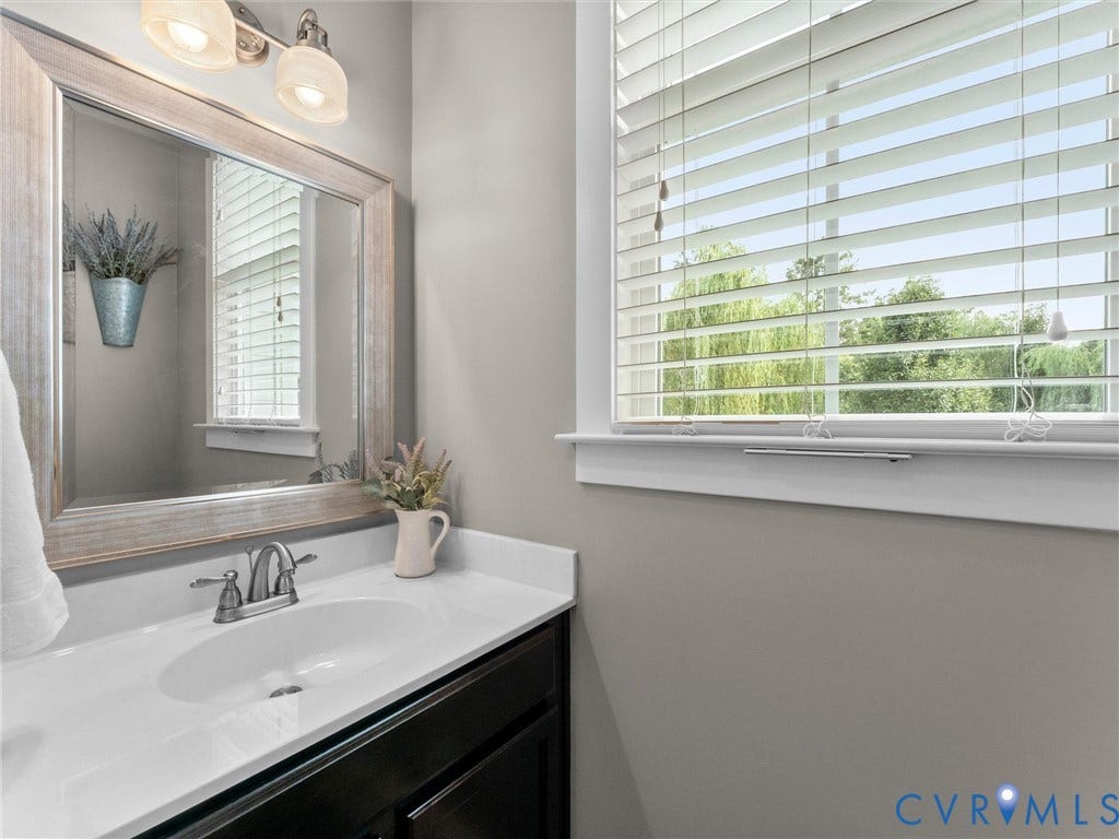 16419 Binley Road, Hallsley, Midlothian, VA 23112 Powder Room