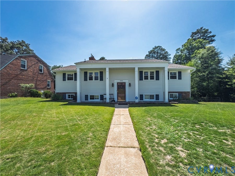 Property photo for 202 Nottingham Drive, Colonial Heights, VA