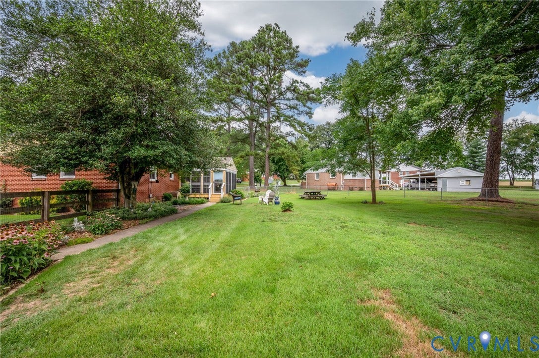 1569 Oak Lane, Manakin Sabot, VA 23103 1569 Oak Lane, Manakin Sabot, VA 23103