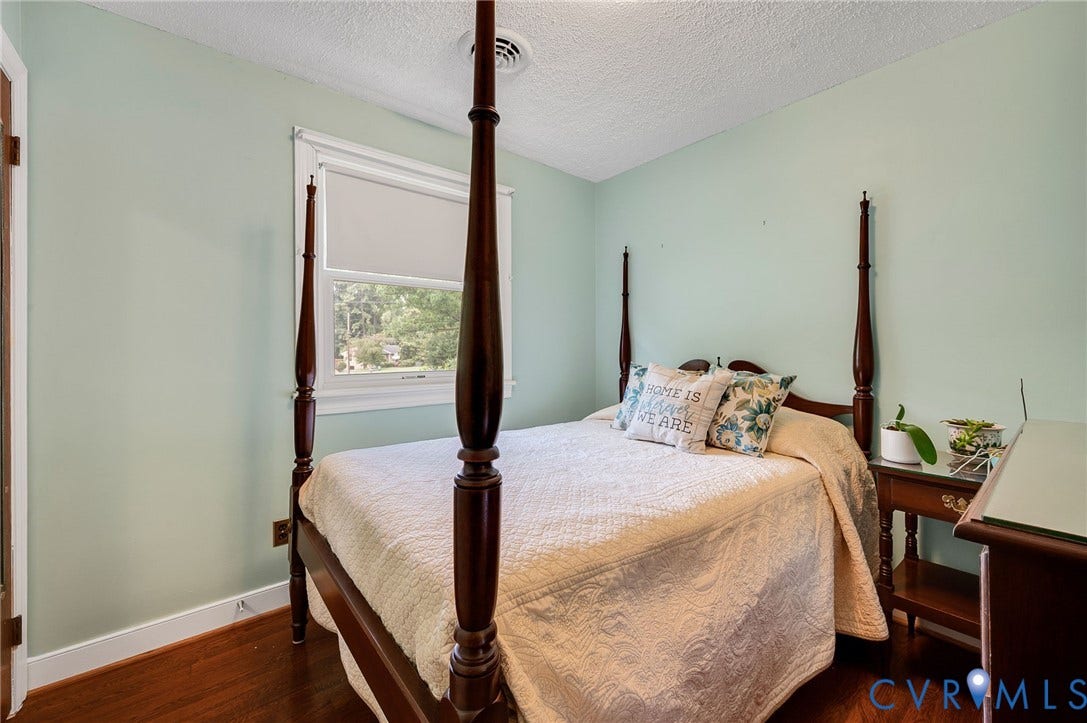 1569 Oak Lane, Manakin Sabot, VA 23103 1569 Oak Lane, Manakin Sabot, VA 23103