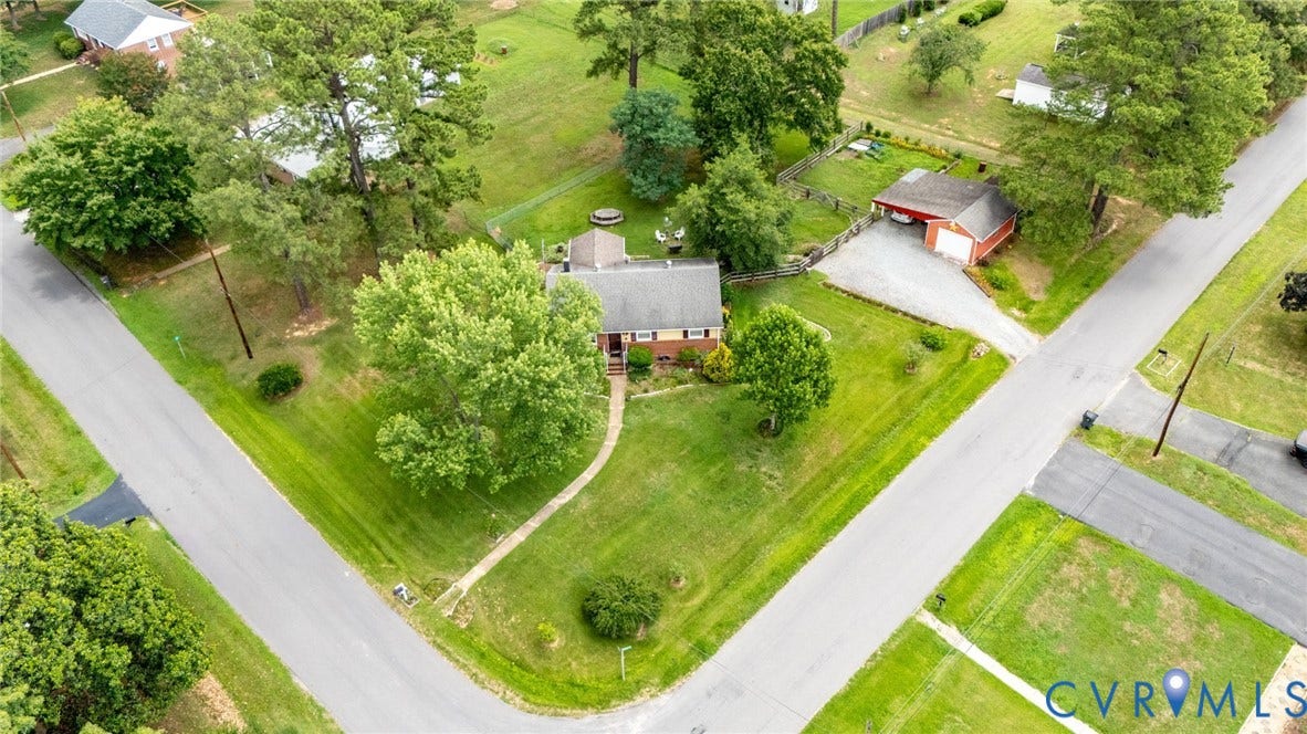 1569 Oak Lane, Manakin Sabot, VA 23103 1569 Oak Lane, Manakin Sabot, VA 23103