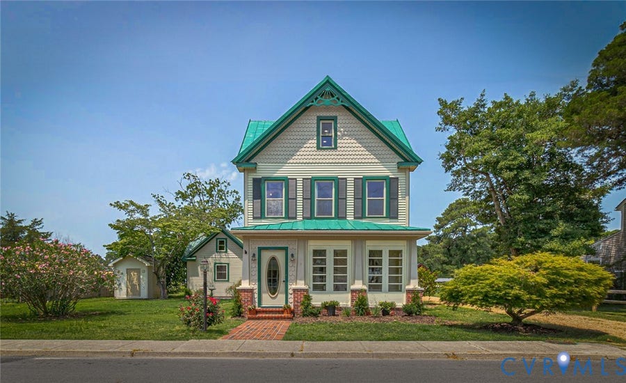 Property photo for 618 Main Street, Reedville, VA