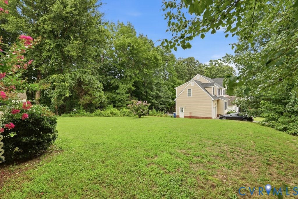 3819 Daniels Street, Chesterfield, VA 23831 Expansive grassy yard with mature trees and established landscaping