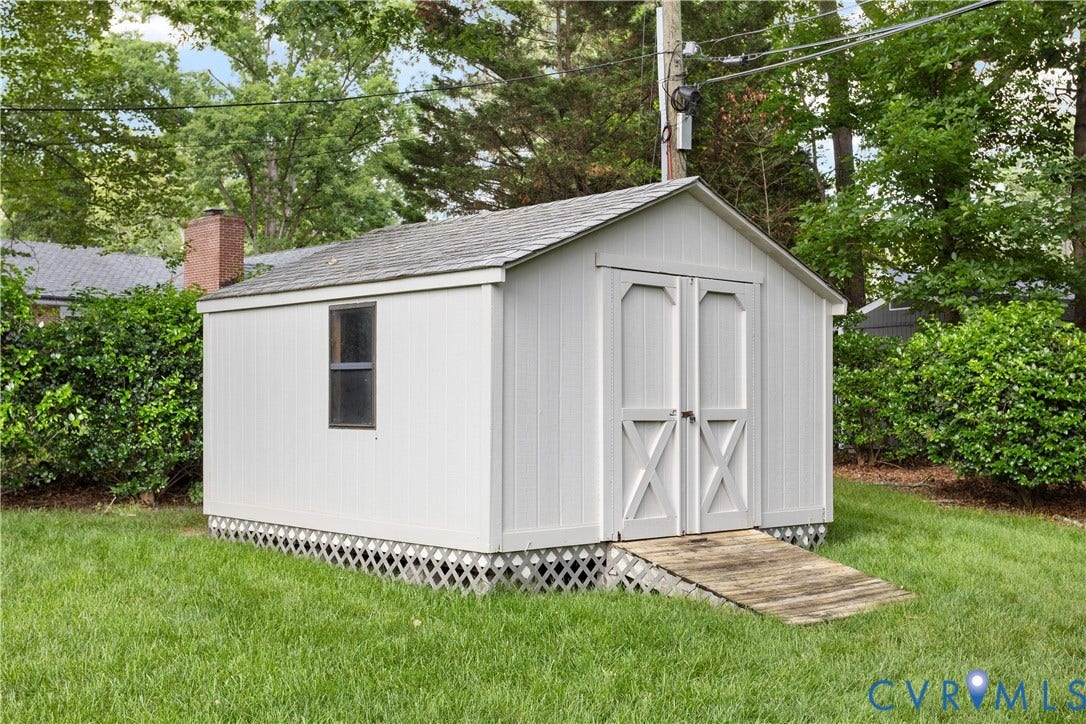 311 El Dorado Drive, Sleepy Hollow, Henrico, VA 23229 12' x 12' Double Doors For Riding Lawn Mower