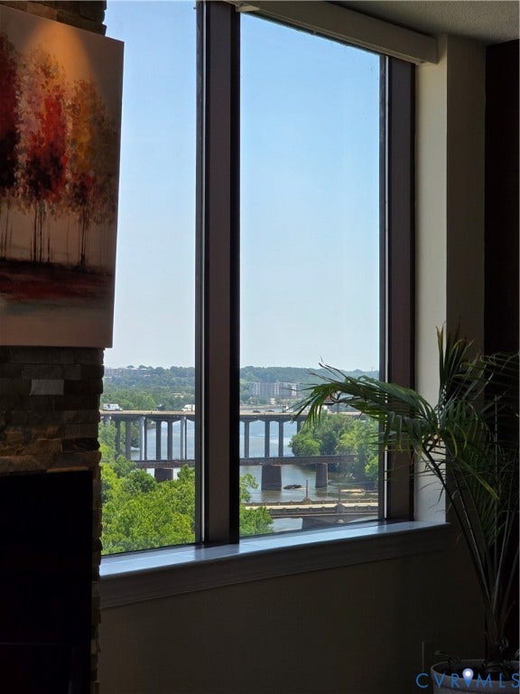 1101 Haxall Point, #815, Richmond, VA 23219 Expansive window offering river and bridge scenery