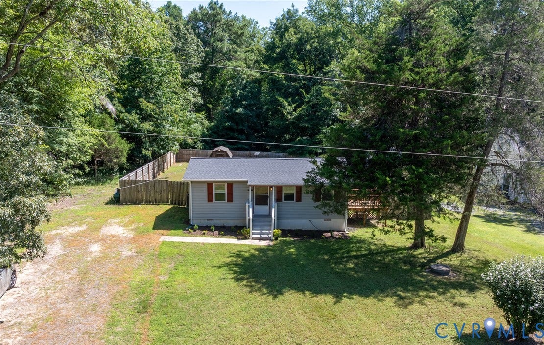 13070 Auburn Mill Road, Glen Allen, VA 23059 Light gray exterior with red shutters