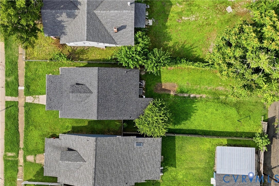 1615 N 19th Street, Richmond, VA 23223 Aerial view highlighting property lines and green spaces