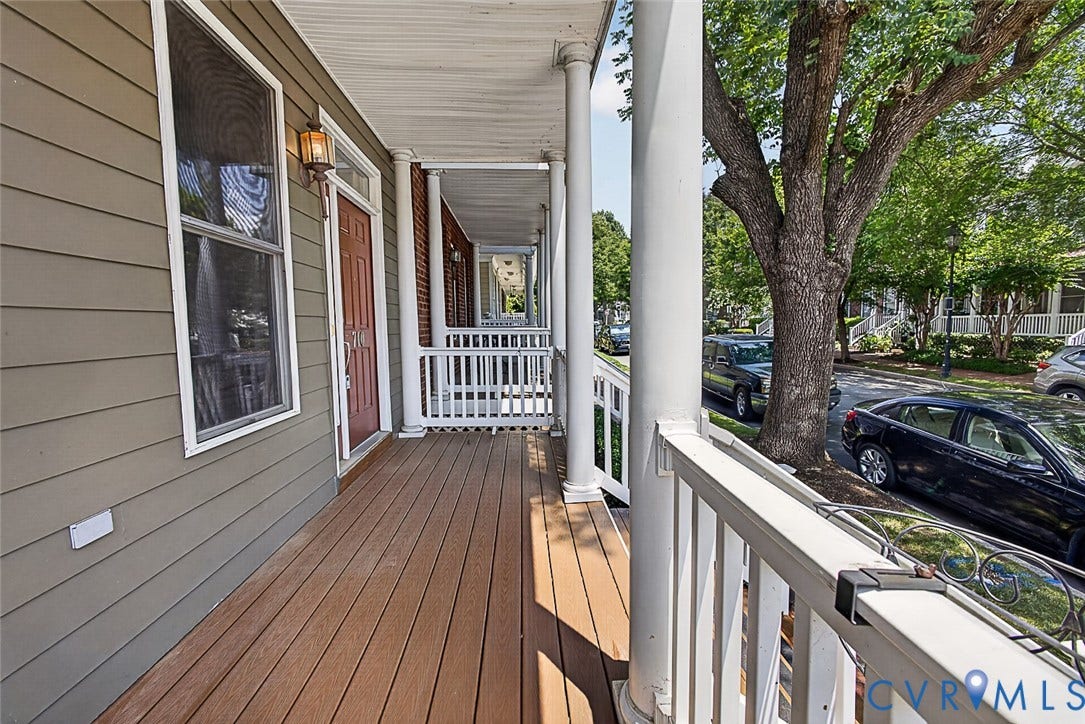 710 S Laurel Street, Oregon Hill, Richmond, VA 23220 Expansive covered front porch with wood-finish flooring