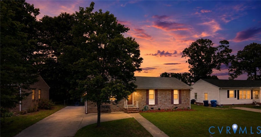 Property photo for 912 Williamsburg Road, Colonial Heights, VA