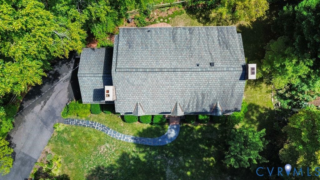 2425 Chancellor Road, North Chesterfield, VA 23235 Asphalt shingle roof with multiple gables