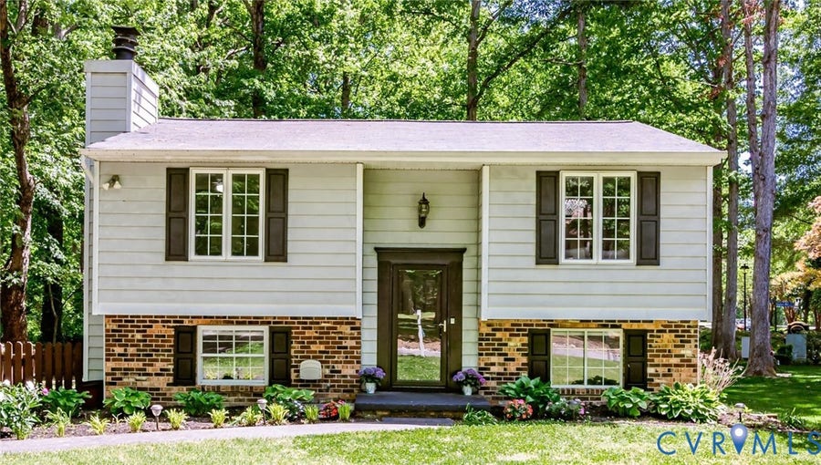 Property photo for 13707 Sutters Mill Circle, Midlothian, VA