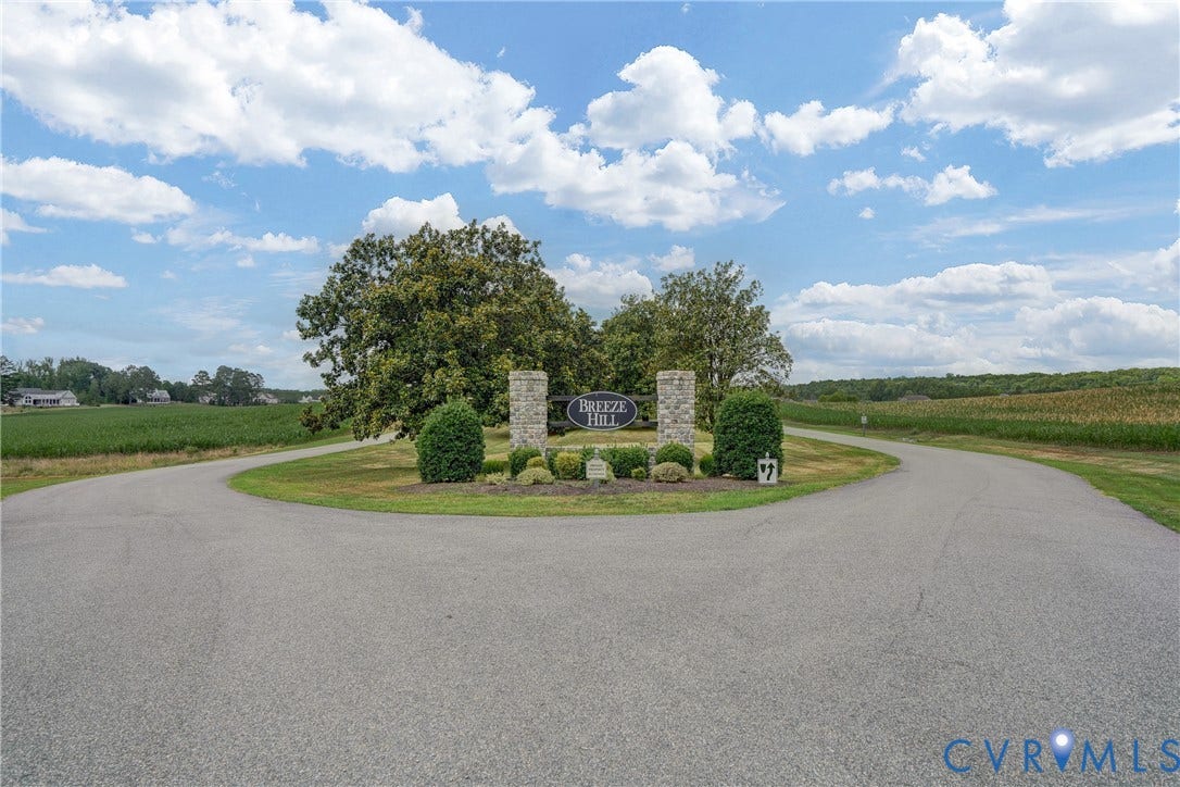 1769 Fishers Pond Drive, Goochland, VA 23102 Community Entrance