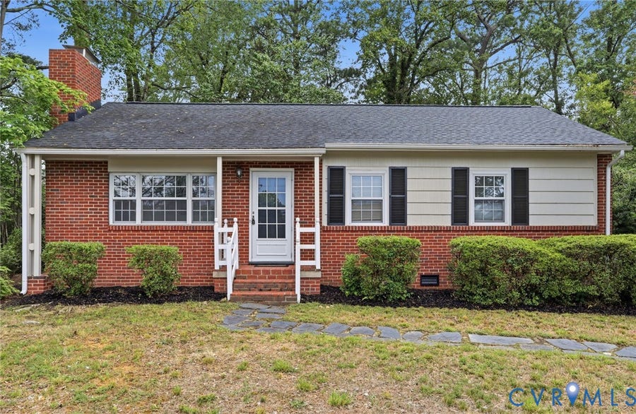 Property photo for 8955 Three Chopt Road, Henrico, VA