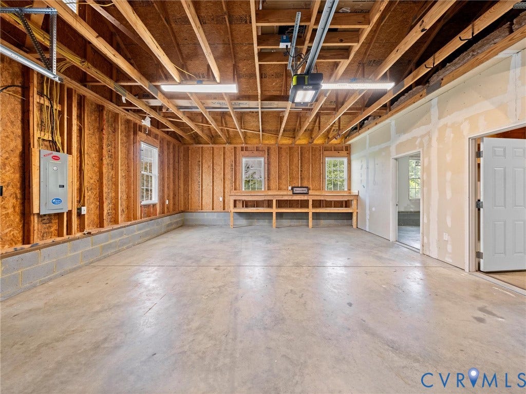 GARAGE/WORKSHOP DETACHED