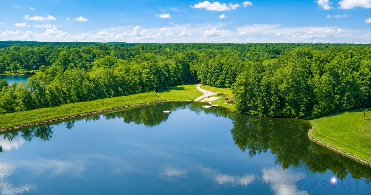 MILL QUARTER LAKE AREA. MEMBERSHIP IS OFFERED WITH AVAILABLE OPENINGS. ENJOY THE LAKE, BEACH AREA AND PICNIC AREAS. THE BEST KEPT SECRET FOR THE NEIGHBORHOOD.