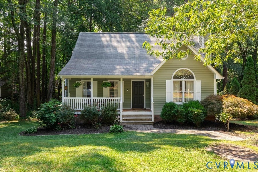 Property photo for 2718 Brookforest Road, Midlothian, VA