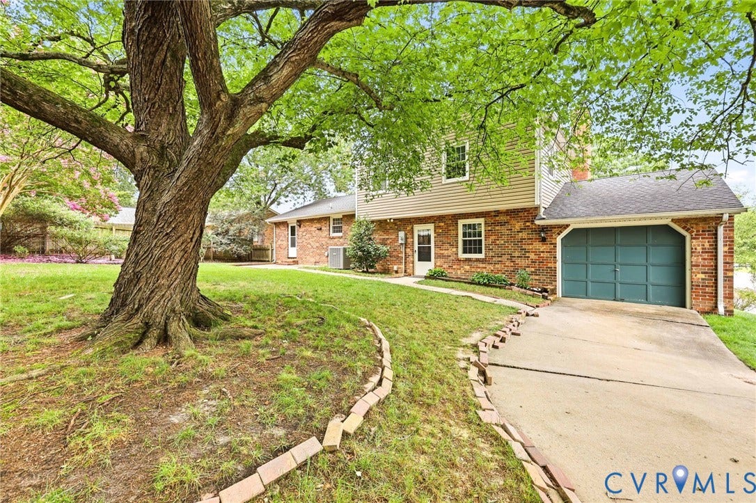 3737 Perthshire Lane, Colonial Heights, VA 23834 Back with driveway entrance from Edinborough Dr