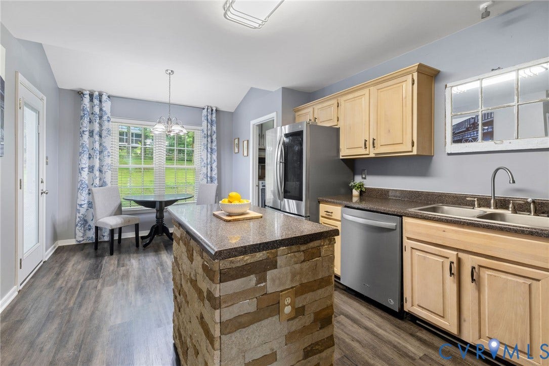 11017 Corryville Road, Brandon, North Chesterfield, VA 23236 LVP floor, island, newer stainless steel appliances