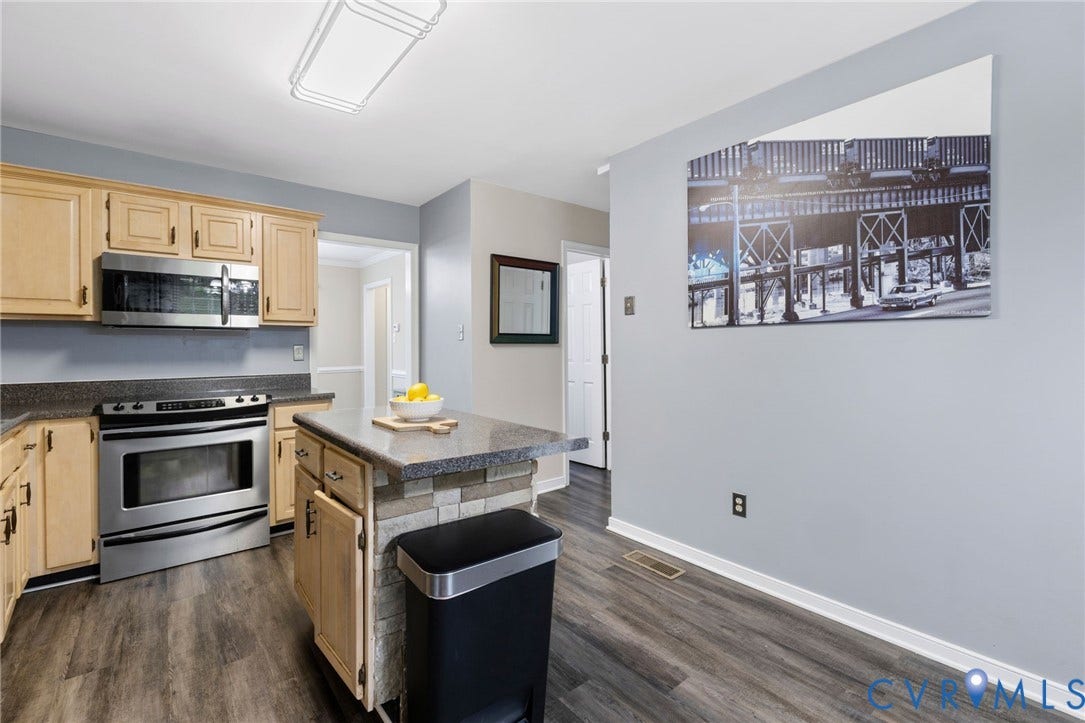 11017 Corryville Road, Brandon, North Chesterfield, VA 23236 LVP floor, island, newer stainless steel appliances