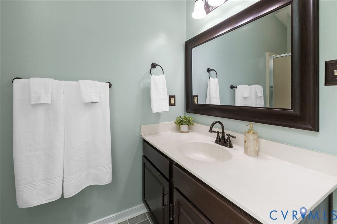 11017 Corryville Road, Brandon, North Chesterfield, VA 23236 Dual vanities