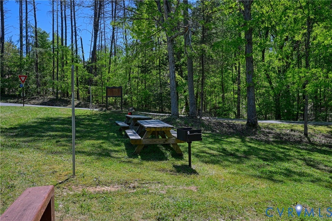 519 N Timber Tribe, Lake Anna, Mineral, VA 23117 519 N Timber Tribe, Lake Anna, Mineral, VA 23117