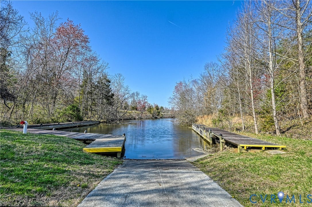 519 N Timber Tribe, Lake Anna, Mineral, VA 23117 Community concrete boat launch