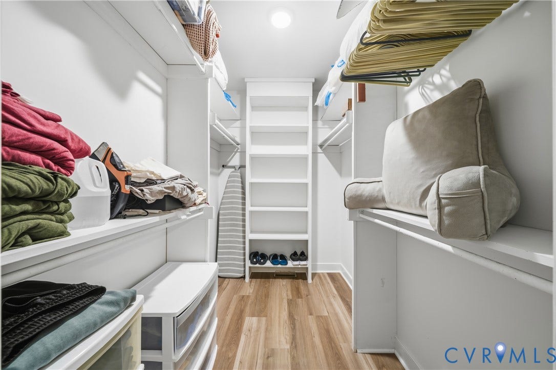 Walk in closet