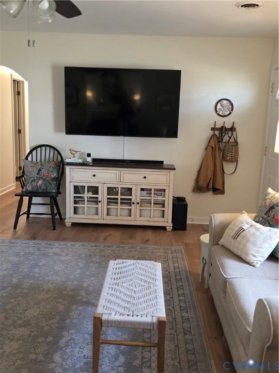 8511 Peaks Road, Hanover, VA 23069 Living Room