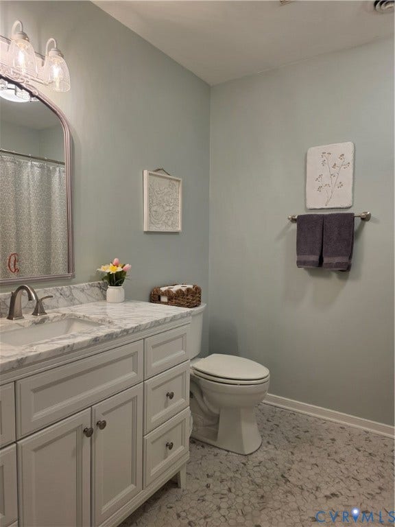 8511 Peaks Road, Hanover, VA 23069 Hall Bathroom