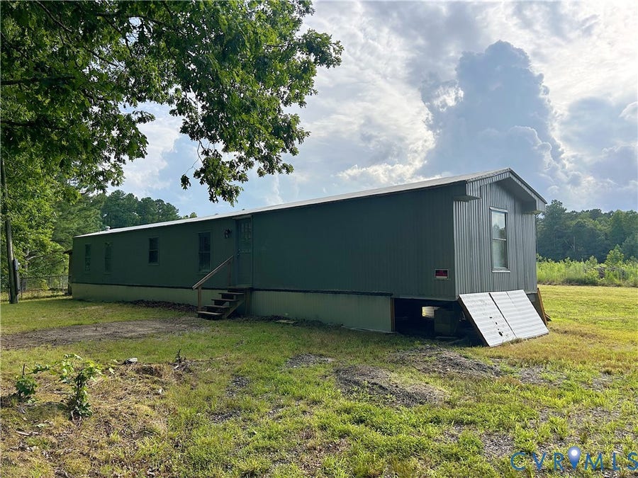 Property photo for 11610 Chigger Creek Road, Dinwiddie, VA