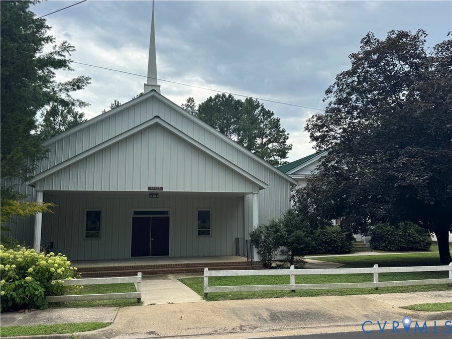 Property photo for 18725 Carson Road, Dinwiddie, VA