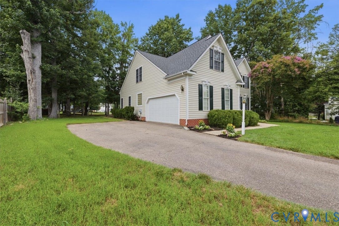 1824 Sidney Court, Glen Allen, VA 23059 2 car garage and paved driveway