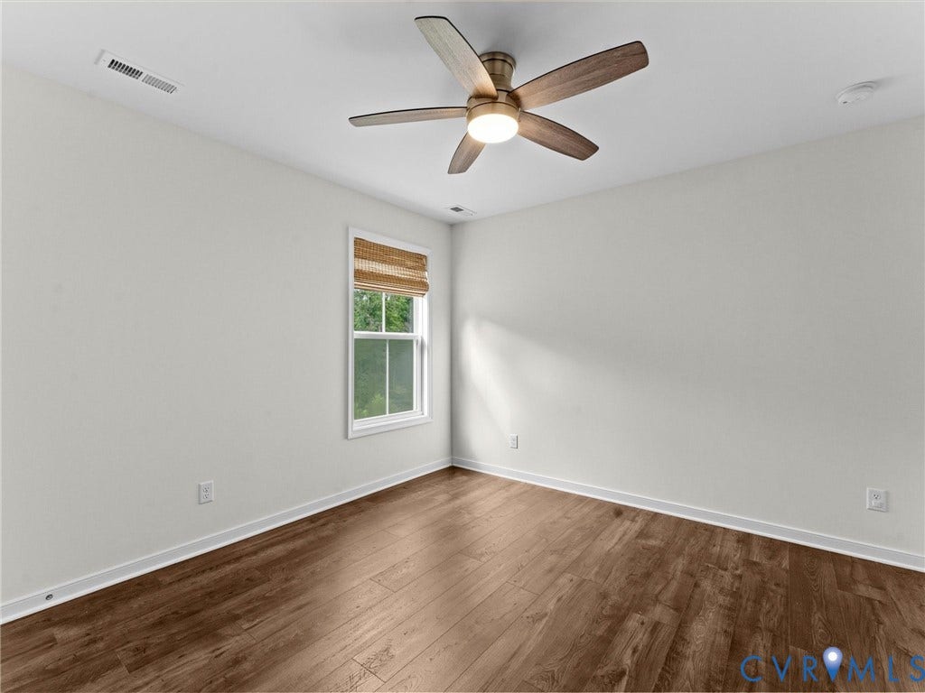 16701 Laurel Park Drive, Moseley, VA 23120 Empty room