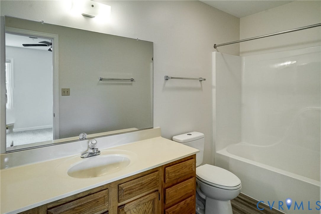 2221 High Bush Circle, Glen Allen, VA 23060 Bathroom