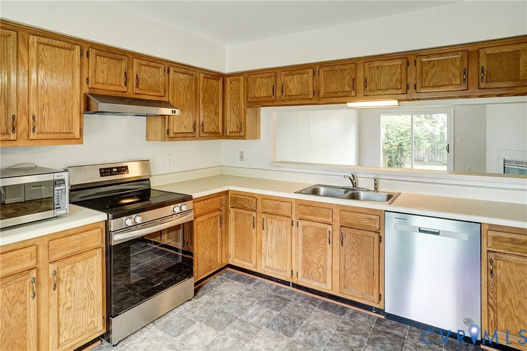 2221 High Bush Circle, Glen Allen, VA 23060 Kitchen