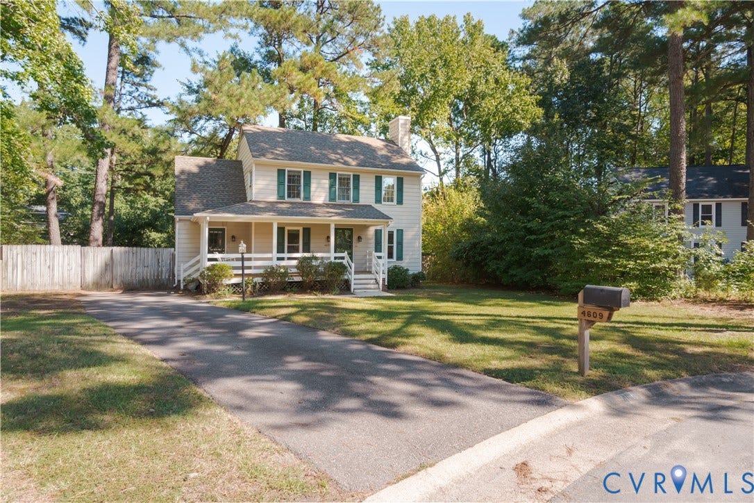 Cul-de-sac living in Innsbrook!