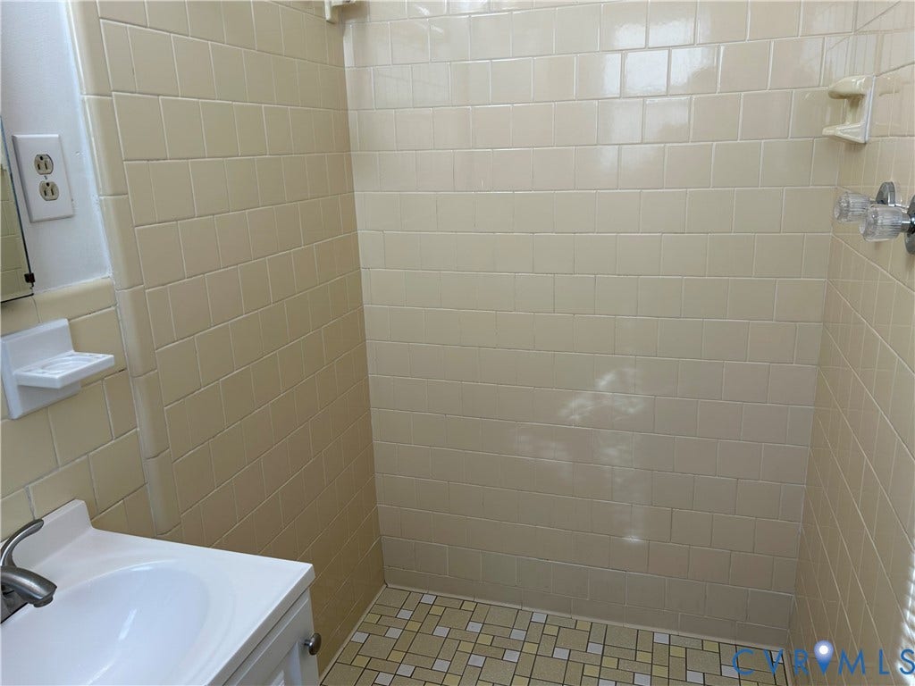 9314 Newhall Road, Henrico, VA 23229 9314 Newhall Road, Henrico, VA 23229
