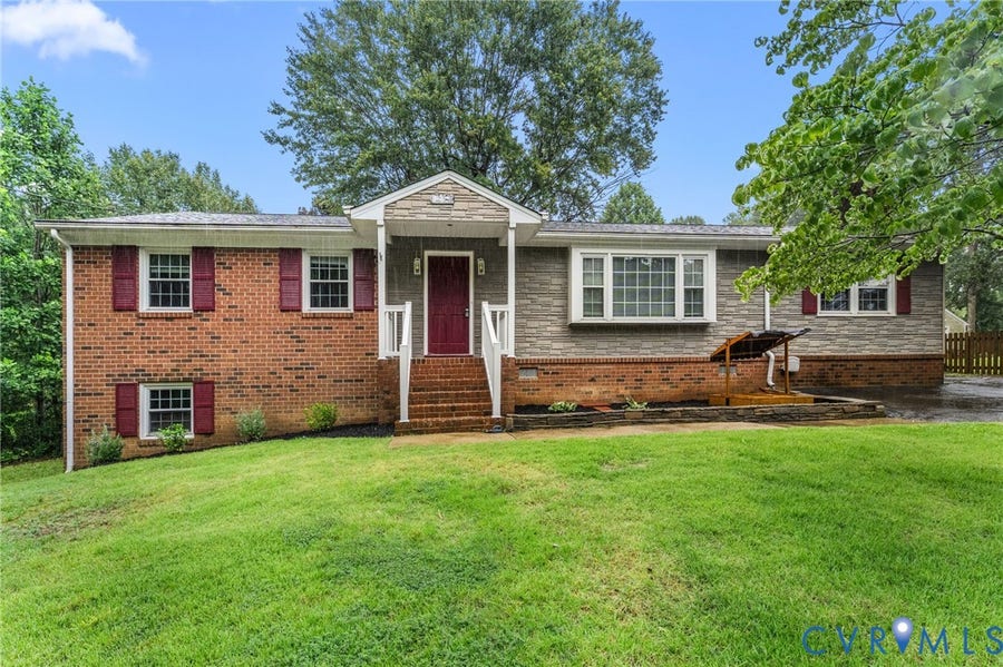 Property photo for 3151 Mount Clair Road, Chester, VA