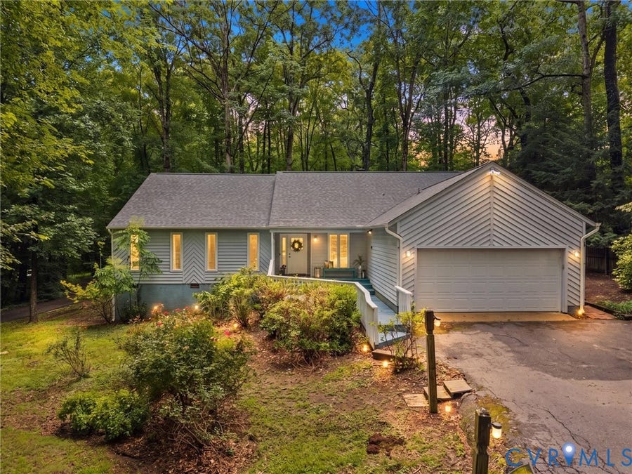 Property photo for 1625 Stone River Road, North Chesterfield, VA