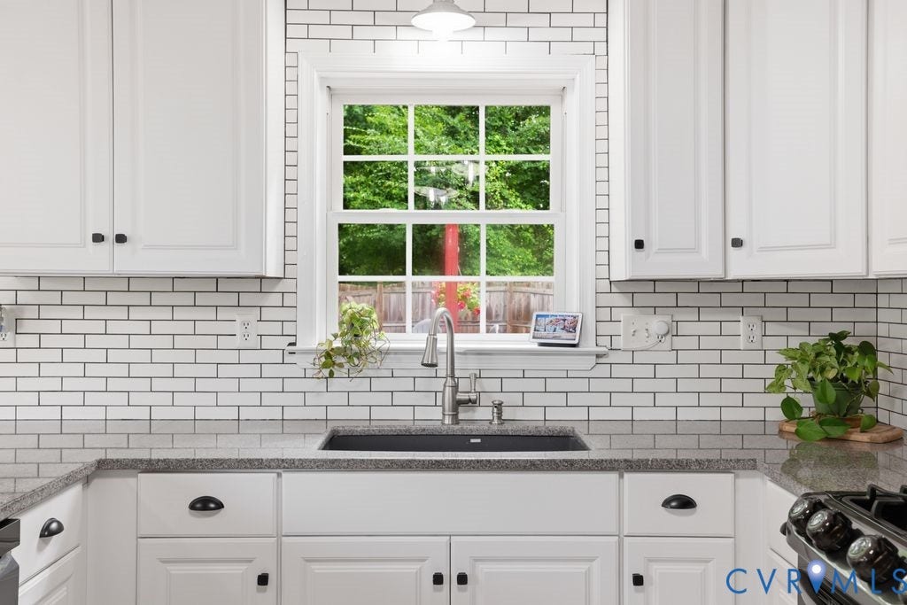 9437 Willow Ridge Drive, Glen Allen, VA 23060 White shaker cabinetry with dark hardware